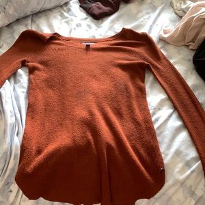 Burgundy pull over sweater